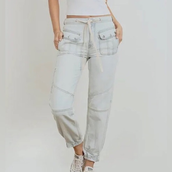 LHANA & KLAIRE BOUTIQUE RELAXED FIT CARGO DENIM JOGGER - Picture 1 of 13